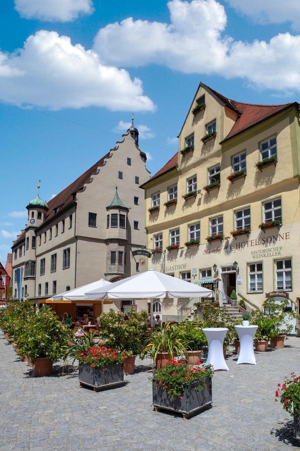 Kaiserhof Hotel Sonne Нёрдлинген Экстерьер фото