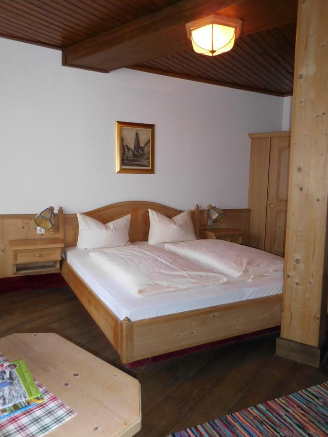 Kaiserhof Hotel Sonne Нёрдлинген Экстерьер фото